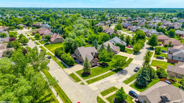 57898 Abraham Drive, Washington, MI 48094
