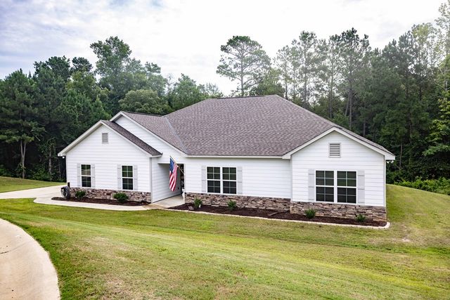 30 Veterans Court, Fort Mitchell, AL 36856
