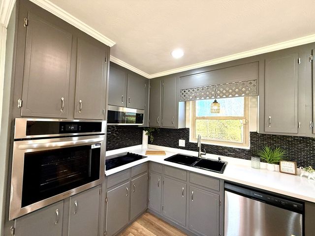 6304 State Line Rd, Cottonwood, AL 36320