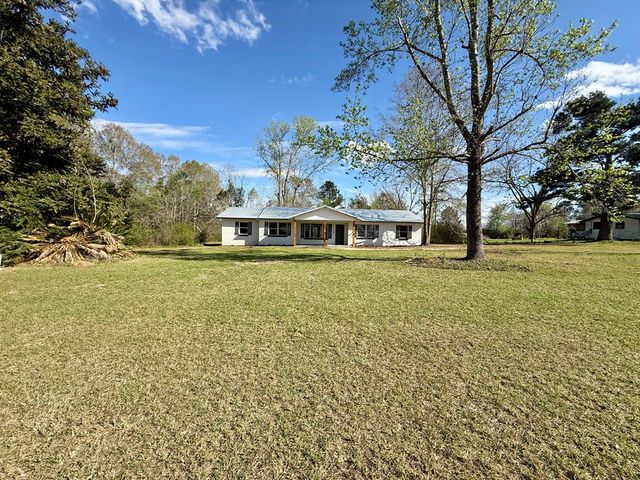 6304 State Line Rd, Cottonwood, AL 36320