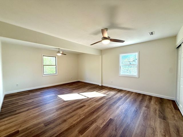 6304 State Line Rd, Cottonwood, AL 36320