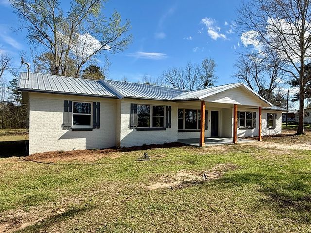 6304 State Line Rd, Cottonwood, AL 36320