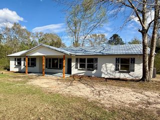 6304 State Line Rd, Cottonwood, AL 36320