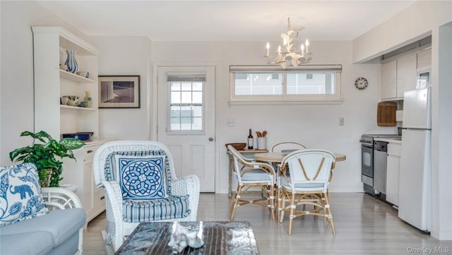 281 Dune Road 2A, Westhampton Beach, NY 11978