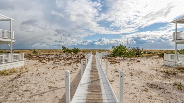 281 Dune Road 2A, Westhampton Beach, NY 11978