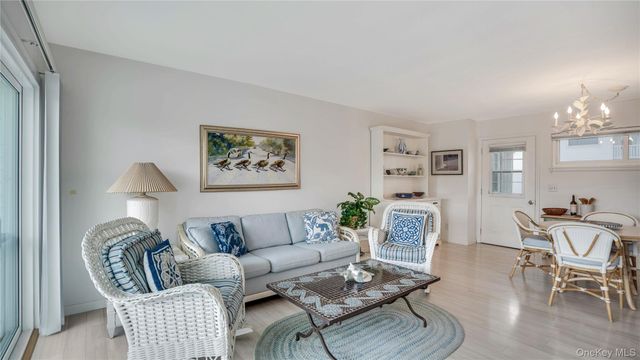 281 Dune Road 2A, Westhampton Beach, NY 11978