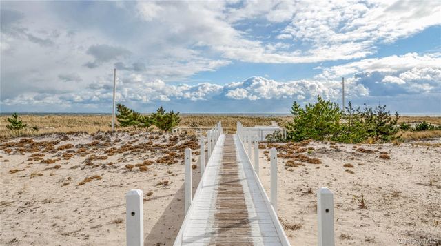 281 Dune Road 2A, Westhampton Beach, NY 11978