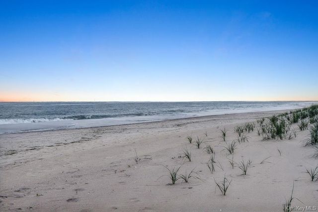 281 Dune Road 2A, Westhampton Beach, NY 11978