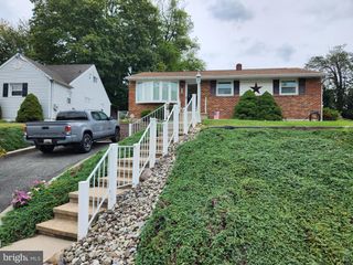 4210 NECKER AVE, Baltimore, MD 21236