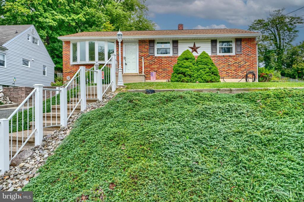 4210 NECKER AVE, Baltimore, MD 21236