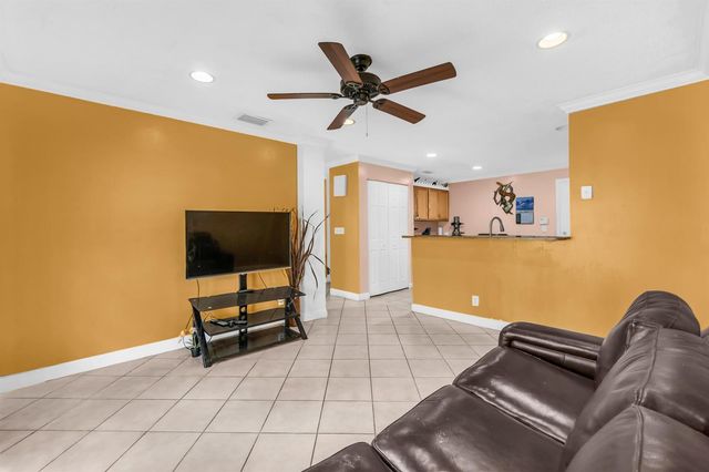 6724 Country Winds Cove, Lake Worth, FL 33463