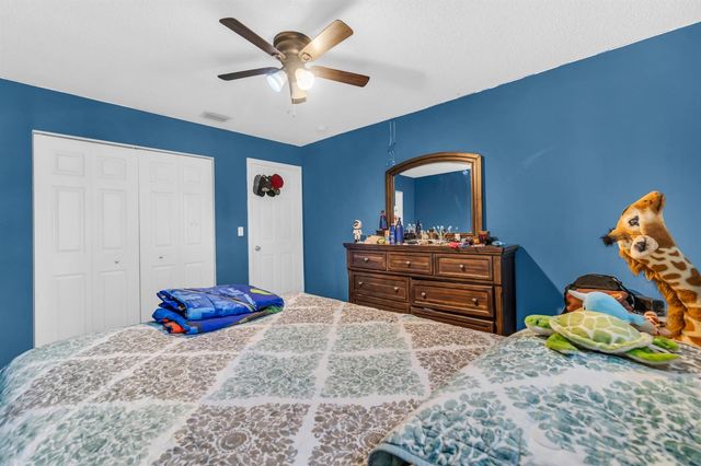 6724 Country Winds Cove, Lake Worth, FL 33463