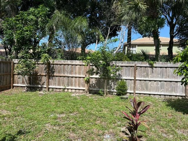 6724 Country Winds Cove, Lake Worth, FL 33463