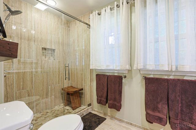 200 Brocdorf Drive, Wyoming, OH 45215