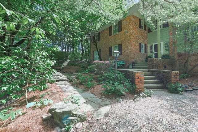 200 Brocdorf Drive, Wyoming, OH 45215