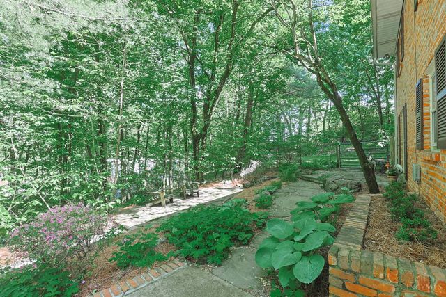 200 Brocdorf Drive, Wyoming, OH 45215