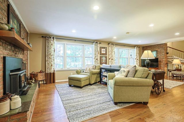 200 Brocdorf Drive, Wyoming, OH 45215