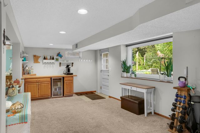 14929 Deerwood Drive, Burnsville, MN 55306