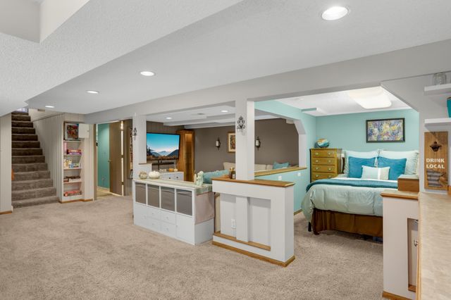 14929 Deerwood Drive, Burnsville, MN 55306