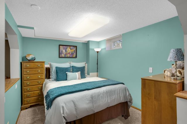 14929 Deerwood Drive, Burnsville, MN 55306