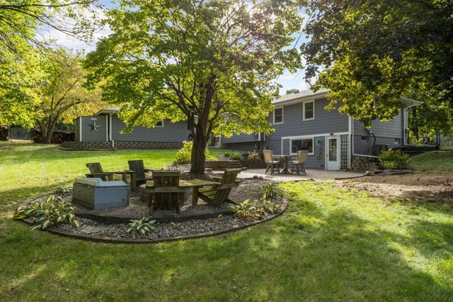 14929 Deerwood Drive, Burnsville, MN 55306