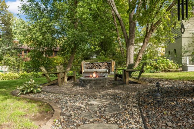 14929 Deerwood Drive, Burnsville, MN 55306