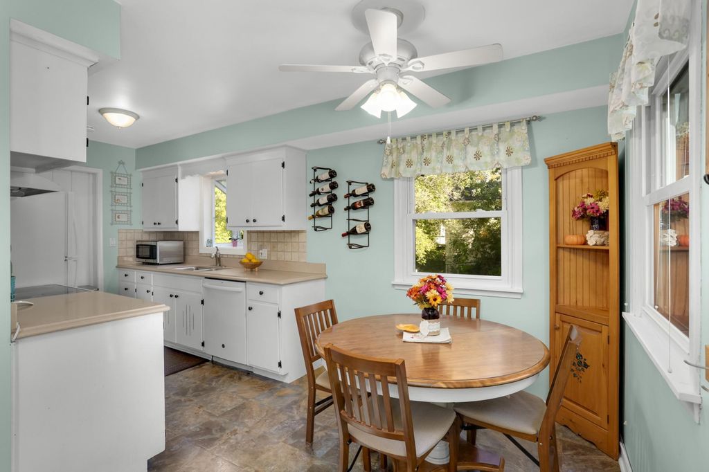 14929 Deerwood Drive, Burnsville, MN 55306 — photo 5