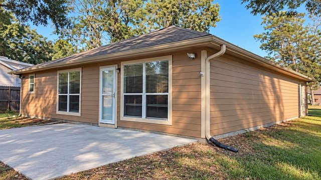 502 S Hyannis Port Street, Crosby, TX 77532
