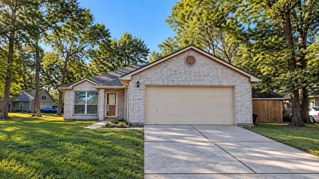 502 S Hyannis Port Street, Crosby, TX 77532