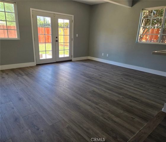 17001 Cantara, Lake Balboa, CA 91406
