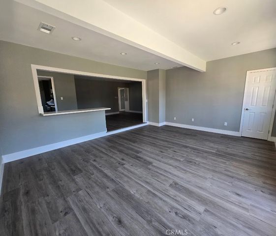 17001 Cantara, Lake Balboa, CA 91406