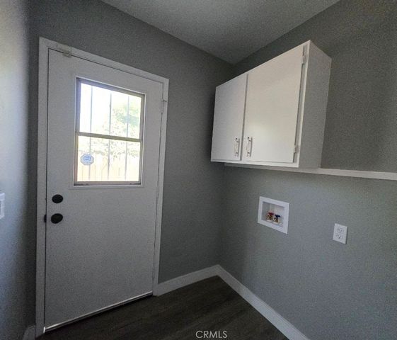 17001 Cantara, Lake Balboa, CA 91406