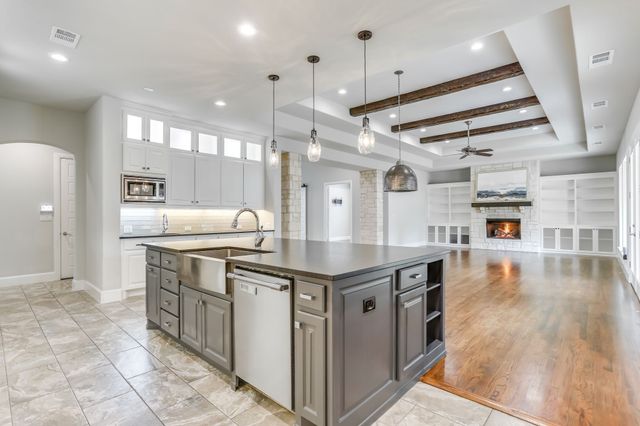 6444 Hawks Ridge Drive, North Richland Hills, TX 76182