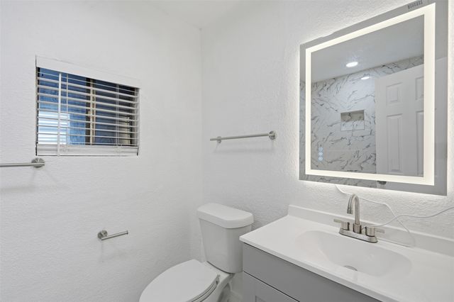831 Kelso Drive, Dallas, TX 75211