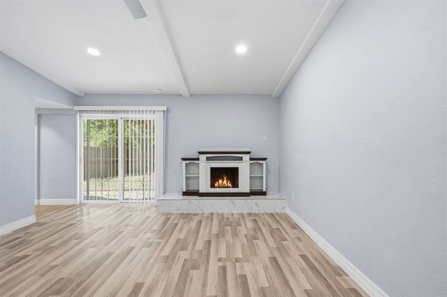 831 Kelso Drive, Dallas, TX 75211