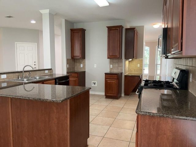 20700 Silverbell LN, Pflugerville, TX 78660