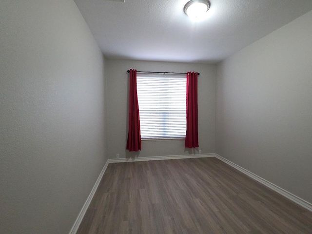 20700 Silverbell LN, Pflugerville, TX 78660