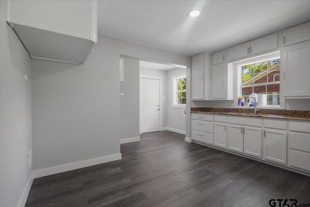 1304 N Ross, Tyler, TX 75702