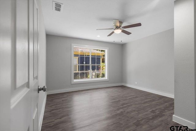 1304 N Ross, Tyler, TX 75702