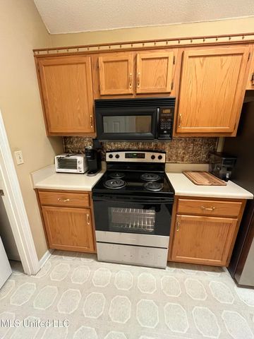 7597 Davis Parkway, Southaven, MS 38671