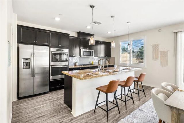 2080 Clementine Street, Redlands, CA 92374