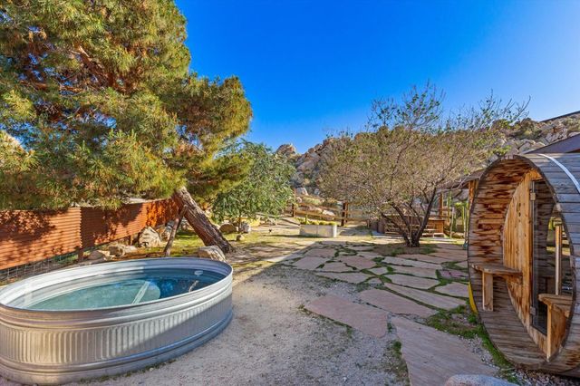 57113 Farrelo Road, Yucca Valley, CA 92284