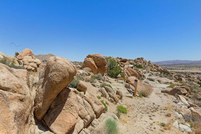 57113 Farrelo Road, Yucca Valley, CA 92284
