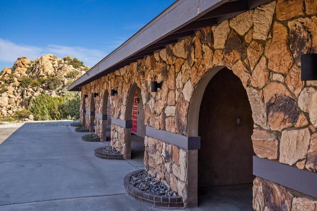 57113 Farrelo Road, Yucca Valley, CA 92284