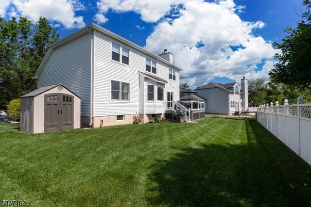 3 Fisher Dr, Hillsborough Twp., NJ 08844