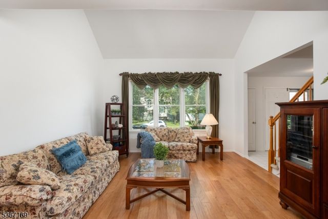 3 Fisher Dr, Hillsborough Twp., NJ 08844