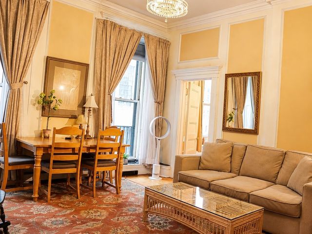 21 Beacon St 3R, Boston, MA 02108