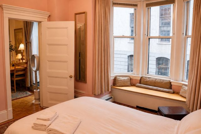 21 Beacon St 3R, Boston, MA 02108