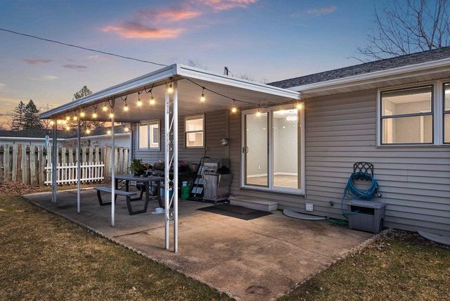 2562 LIBAL STREET, Green Bay, WI 54301