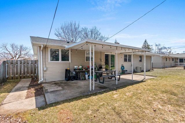 2562 LIBAL STREET, Green Bay, WI 54301